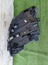Laden Sie das Bild in den Galerie-Viewer, Frontscheinwerfer BMW 1 F40 9482807 LED Links Scheinwerfer Headlight
