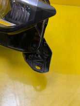 Laden Sie das Bild in den Galerie-Viewer, Frontscheinwerfer Opel Corsa F 39162654 LED Rechts Scheinwerfer Headlight SCH5205032600hh