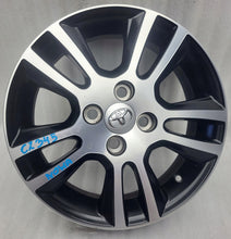 Load image into Gallery viewer, 1x Alufelge 15 Zoll 4.5" 4x100 35ET Glanz Schwarz PZ493-90674 Toyota Aygo FEL6841227483ec