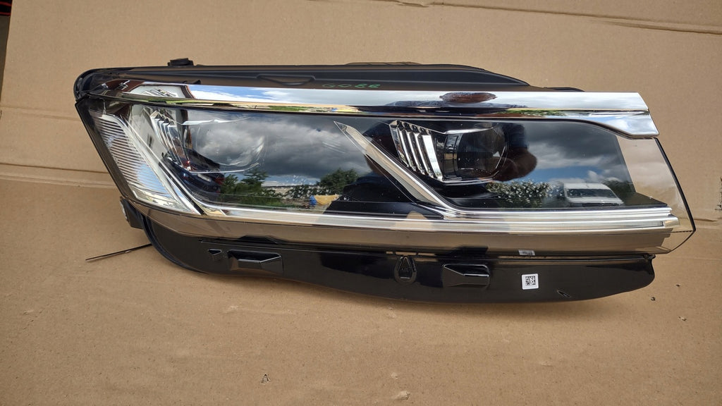 Frontscheinwerfer VW Touareg 761941036B LED Rechts Scheinwerfer Headlight