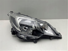 Laden Sie das Bild in den Galerie-Viewer, Frontscheinwerfer Mitsubishi Space Star 8301D446 Rechts Scheinwerfer Headlight