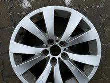 Laden Sie das Bild in den Galerie-Viewer, 1x Alufelge 18 Zoll 6777352 BMW 6 E63 E64 Rim Wheel FEL6080104541bx