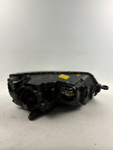 Laden Sie das Bild in den Galerie-Viewer, Frontscheinwerfer Skoda Octavia III 5E1941015B Xenon Links Headlight SCH8694009350mr