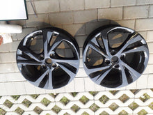 Laden Sie das Bild in den Galerie-Viewer, 1x Alufelge 17 Zoll 7.0&quot; 4x108 38ET Glanz Silber 39182182 Opel Corsa F Rim Wheel