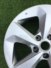 Load image into Gallery viewer, 1x Alufelge 17 Zoll 7.0&quot; 5x114.3 40ET CMS10093 Nissan Qashqai Rim Wheel