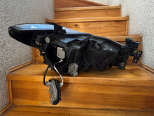 Load image into Gallery viewer, Frontscheinwerfer Mazda 6 Gj Xenon Links Scheinwerfer Headlight SCH8002064492ug