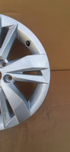 Laden Sie das Bild in den Galerie-Viewer, 1x Alufelge 15 Zoll 5.5&quot; 5x100 40ET 2G0601025N VW Polo Rim Wheel