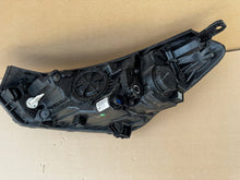 Load image into Gallery viewer, Frontscheinwerfer Hyundai Tucson 92102-D7200 Rechts Scheinwerfer Headlight SCH6591976172hn