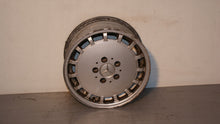 Laden Sie das Bild in den Galerie-Viewer, 1x Alufelge 15 Zoll 7.0&quot; 5x112 1244010902 Mercedes-Benz W201 W124 Rim Wheel