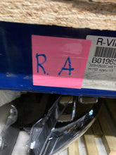 Laden Sie das Bild in den Galerie-Viewer, Frontscheinwerfer Iveco I 5801745452 Rechts Scheinwerfer Headlight SCH3843982209vz