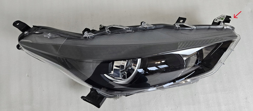 Frontscheinwerfer Toyota Yaris LED Rechts Scheinwerfer Headlight SCH2530610955fc