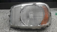 Laden Sie das Bild in den Galerie-Viewer, Frontscheinwerfer Mercedes-Benz W114 Rechts Scheinwerfer Headlight SCH2298013040nt