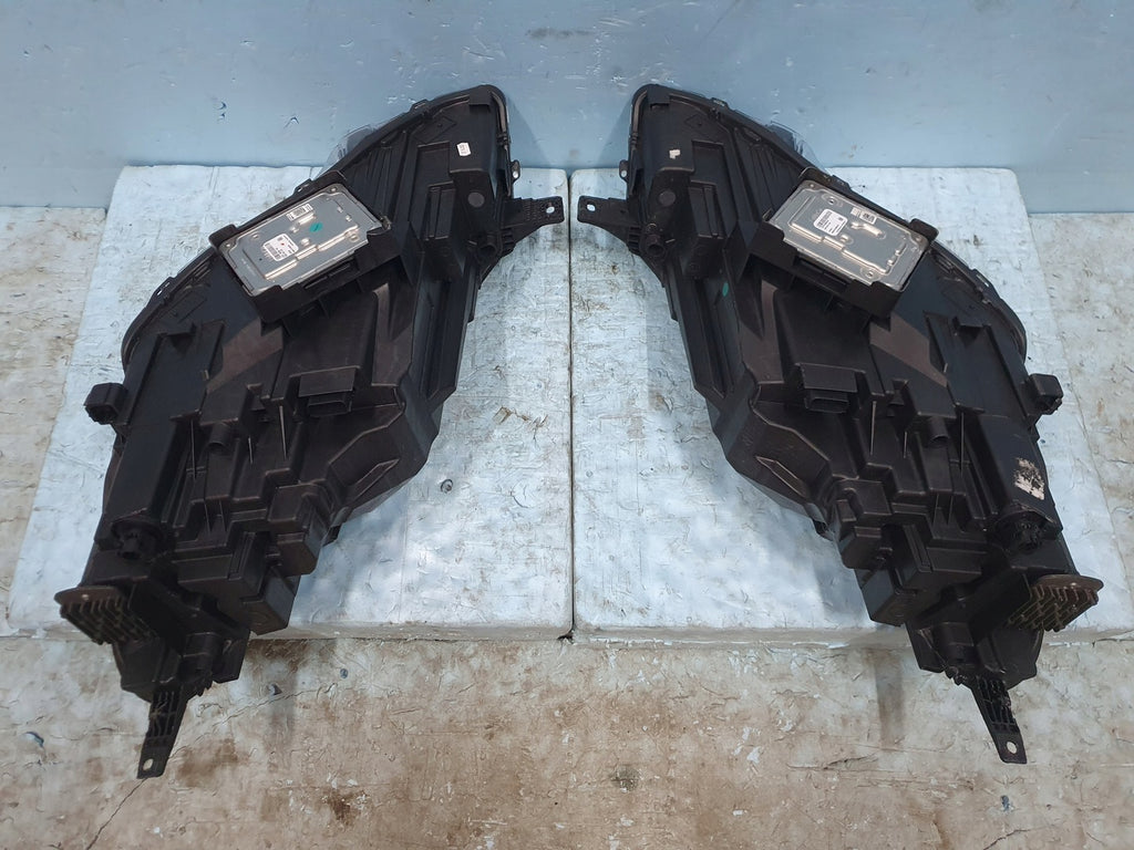 Frontscheinwerfer Ford Kuga LV4B-13E015-FC LV4B-13E014-FB Rechts oder Links SCH3469123745eg