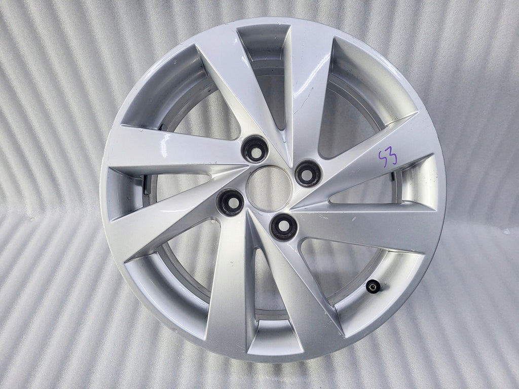 1x Alufelge 15 Zoll 5.5" 4x100 41ET Glanz Silber 1S0601025AP Seat Mii Up