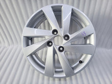 Laden Sie das Bild in den Galerie-Viewer, 1x Alufelge 15 Zoll 5.5" 4x100 41ET Glanz Silber 1S0601025AP Seat Mii Up FEL6900822806zt
