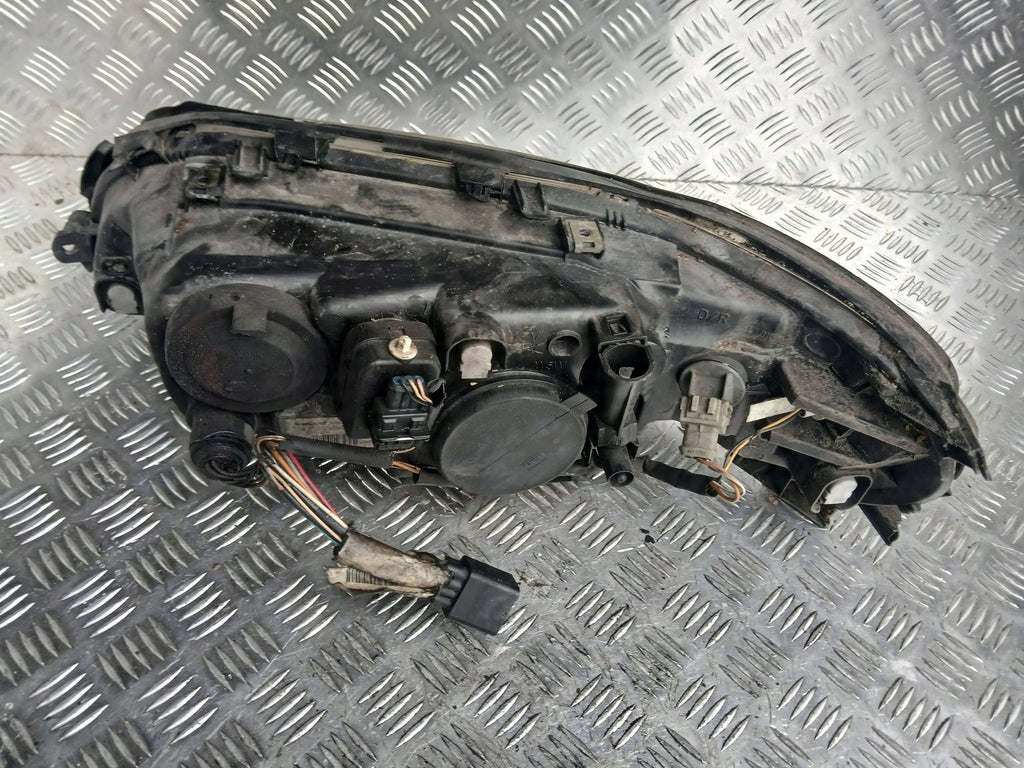 Frontscheinwerfer Volvo V70 II 30698836 Rechts Scheinwerfer Headlight