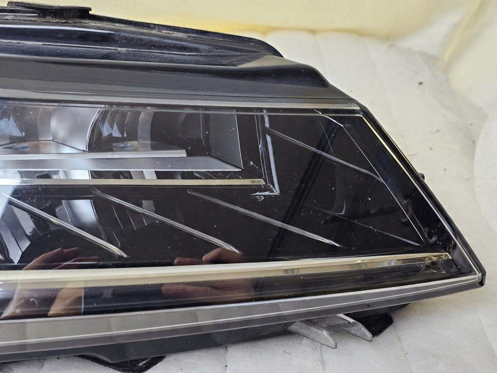 Frontscheinwerfer Skoda Superb III 3V1941016D 992941571AA LED Rechts Headlight