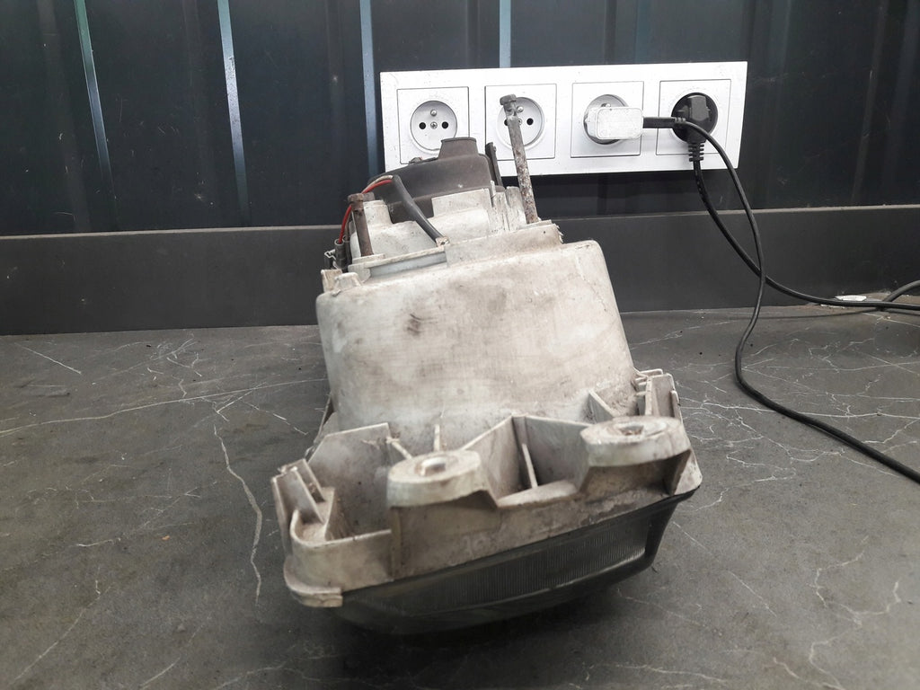 Frontscheinwerfer Mitsubishi Galant IV Links Scheinwerfer Headlight