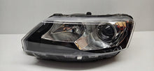 Laden Sie das Bild in den Galerie-Viewer, Frontscheinwerfer Skoda Rapid 5JB941015A Xenon Ein Stück (Rechts oder Links) SCH6809831822no