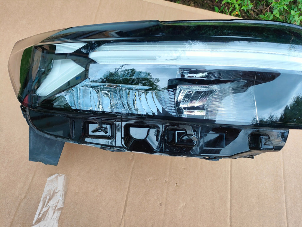 Frontscheinwerfer Dacia Duster 260107725R LED Rechts Scheinwerfer Headlight SCH9046205267hm