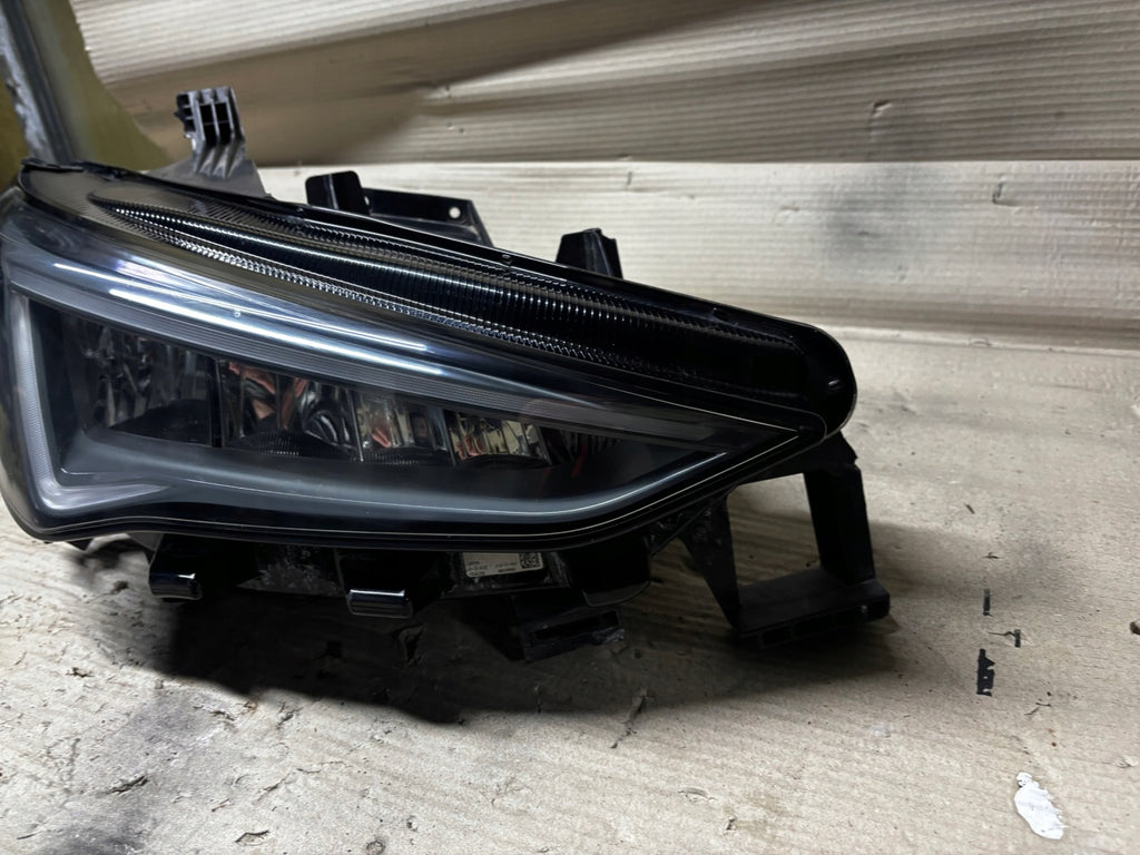 Frontscheinwerfer Cupra Born 10F941008H 48602134519 Full LED Rechts Headlight SCH6344444531uz