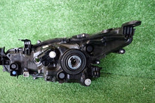 Laden Sie das Bild in den Galerie-Viewer, Frontscheinwerfer Toyota Corolla 8111002T3100 Rechts Scheinwerfer Headlight SCH2653628408za