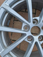 Load image into Gallery viewer, 1x Alufelge 17 Zoll 7.5" 5x112 36ET Glanz Silber 4K0601025 Audi A6 C8 Rim Wheel FEL5843619200zx