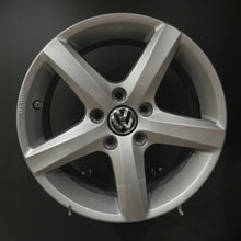 Laden Sie das Bild in den Galerie-Viewer, 4x Alufelge 16 Zoll 6.5" 5x112 42ET Glanz Silber 3AA071496 VW Passat Jetta FEL5743036158ps