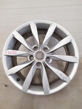 Laden Sie das Bild in den Galerie-Viewer, 1x Alufelge 17 Zoll 7.0" 5x112 VW Golf Vii Rim Wheel