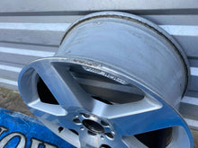 Load image into Gallery viewer, 1x Alufelge 19 Zoll A1664011902 Mercedes-Benz W166 Rim Wheel FEL7304077853kn