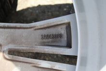 Laden Sie das Bild in den Galerie-Viewer, 4x Alufelge 18 Zoll 8.0" 5x108 42ET Glanz Silber 32243390 Volvo V60 S60 FEL3500393619is
