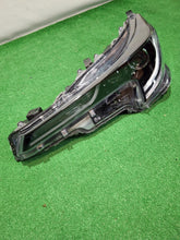 Laden Sie das Bild in den Galerie-Viewer, Frontscheinwerfer Toyota Corolla 90153950 Links Scheinwerfer Headlight SCH5177820127oh