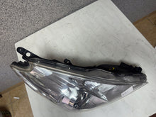 Load image into Gallery viewer, Frontscheinwerfer Toyota Prius Plus Rechts Scheinwerfer Headlight SCH5394543668ok
