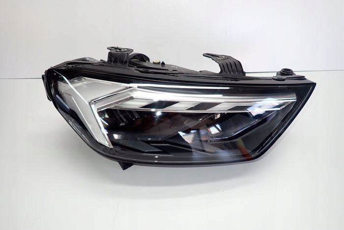 Frontscheinwerfer Audi A1 82A941034D Rechts Scheinwerfer Headlight SCH4448681247hz