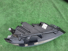 Laden Sie das Bild in den Galerie-Viewer, Frontscheinwerfer VW Touran 5TB941082B Full LED Rechts Scheinwerfer Headlight