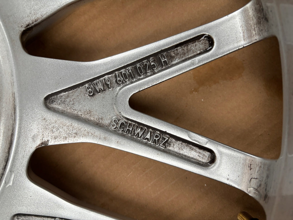 1x Alufelge 19 Zoll 8.0" 5x112 32ET Glanz Schwarz 8W9601025F Audi Rim Wheel FEL9564247508up