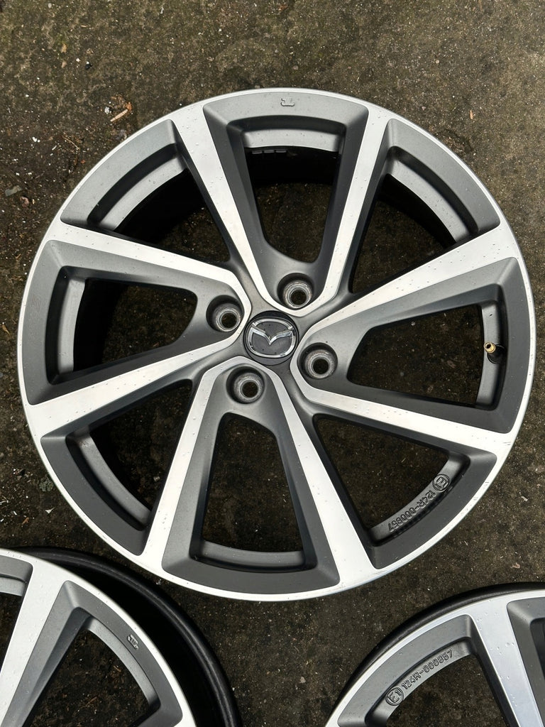 4x Alufelge 17 Zoll 7.0" 4x100 45ET Glanz Grau NA1PV3810 Mazda Mx5 Mx-5 Nd I FEL3042299742vb