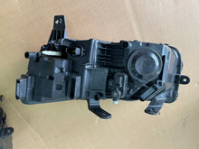 Laden Sie das Bild in den Galerie-Viewer, Frontscheinwerfer Dacia Duster 260107725R LED Rechts Scheinwerfer Headlight SCH2734528753xs