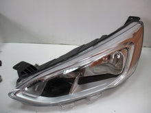 Laden Sie das Bild in den Galerie-Viewer, Frontscheinwerfer Ford Focus LED Ein Stück (Rechts oder Links) Headlight SCH1790063849zo