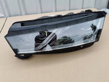 Laden Sie das Bild in den Galerie-Viewer, Frontscheinwerfer Skoda Octavia IV 5E4941015BAX Links Scheinwerfer Headlight SCH1077694763nv