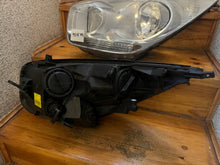Laden Sie das Bild in den Galerie-Viewer, Frontscheinwerfer Kia Venga Ein Stück (Rechts oder Links) Scheinwerfer Headlight