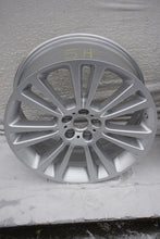 Laden Sie das Bild in den Galerie-Viewer, 1x Alufelge 19 Zoll 8.0" 5x108 45ET Glanz Silber GX631007HB Jaguar Rim Wheel FEL3999403379my