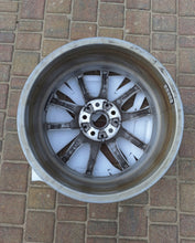 Laden Sie das Bild in den Galerie-Viewer, 1x Alufelge 18 Zoll 7.0" 5x112 22ET Glanz Silber 6880047 BMW X3 G01 G02 FEL7725055050ra