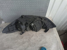 Load image into Gallery viewer, Frontscheinwerfer Hyundai Elantra 92102F26 Rechts Scheinwerfer Headlight