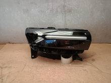 Laden Sie das Bild in den Galerie-Viewer, Frontscheinwerfer Dacia Duster 260107725R Rechts Scheinwerfer Headlight SCH3089592039ed