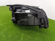 Laden Sie das Bild in den Galerie-Viewer, Frontscheinwerfer Mercedes-Benz W246 A2469062601 Links Scheinwerfer Headlight SCH8745443301bw