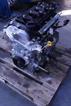 Load image into Gallery viewer, Motor Renault Captur II H4M632 1.6 9TKm 2024 Hybrid Engine Unkomplett