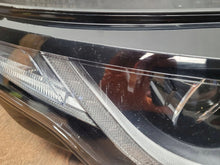 Laden Sie das Bild in den Galerie-Viewer, Frontscheinwerfer Land Rover Range Evoque L538 TOL9326 Xenon Rechts Headlight SCH7822262951ch
