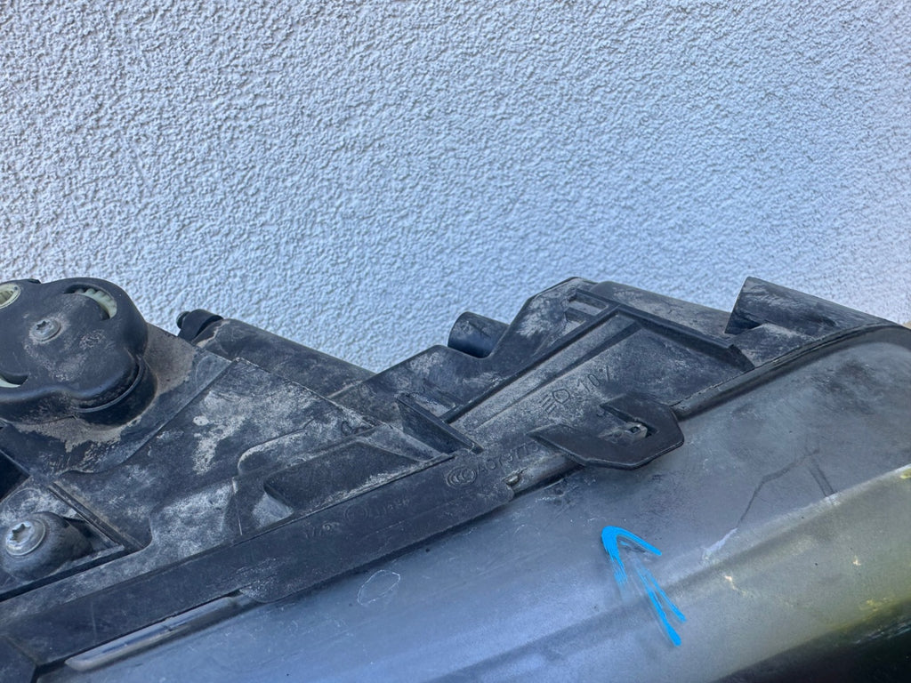Frontscheinwerfer VW Amarok 2H3941032B Rechts Scheinwerfer Headlight SCH8161958817lg