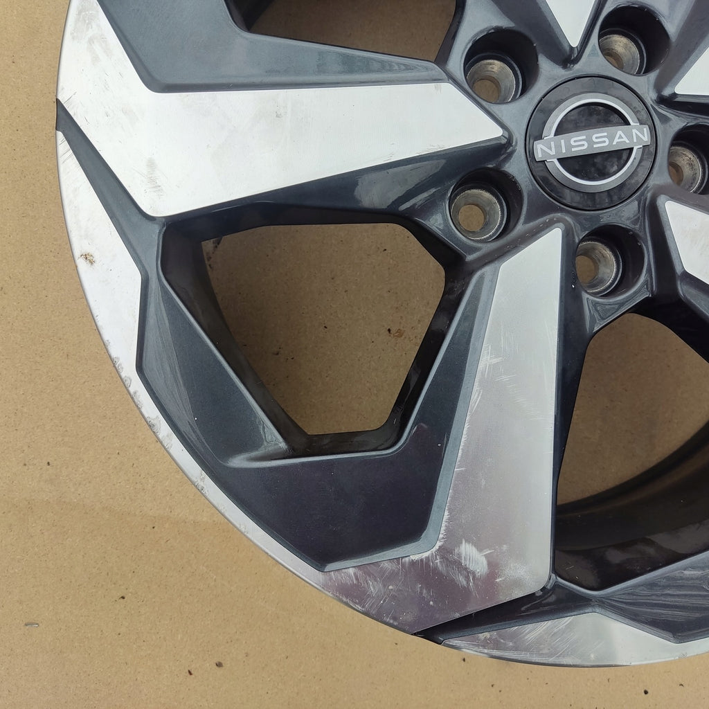 1x Alufelge 18 Zoll 7.0" 5x114.3 45ET 403006UA4J Nissan Qashqai III J12